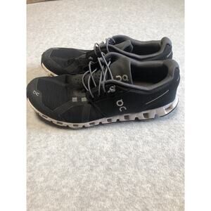 On Cloud Women’s Size 10 Black White Athletic Running Shoes Swiss Engineering